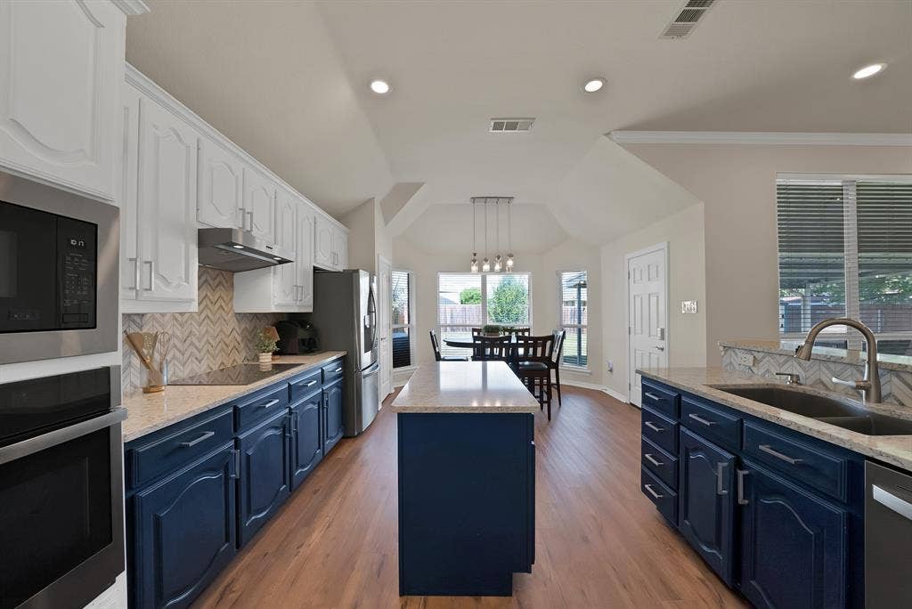 4677 Vespesian Lane, Grand Prairie, TX 75052 4677 Vespesian Lane, Grand Prairie, TX 75052