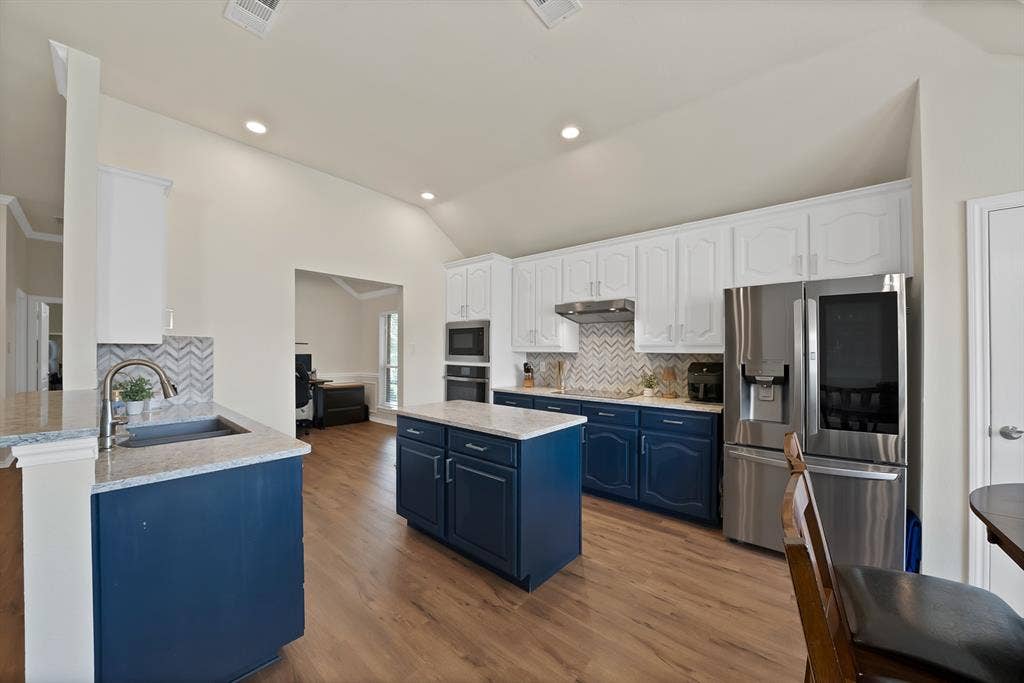 4677 Vespesian Lane, Grand Prairie, TX 75052 4677 Vespesian Lane, Grand Prairie, TX 75052