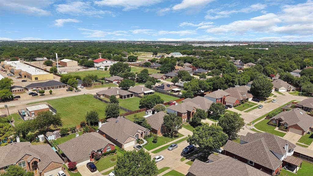 4677 Vespesian Lane, Grand Prairie, TX 75052 4677 Vespesian Lane, Grand Prairie, TX 75052