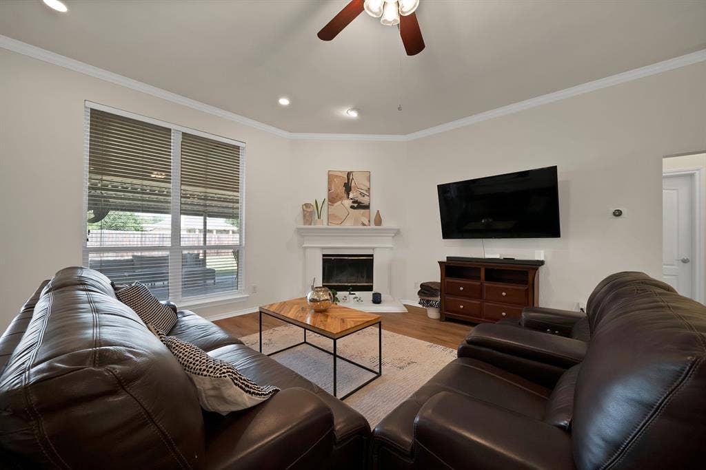 4677 Vespesian Lane, Grand Prairie, TX 75052 4677 Vespesian Lane, Grand Prairie, TX 75052
