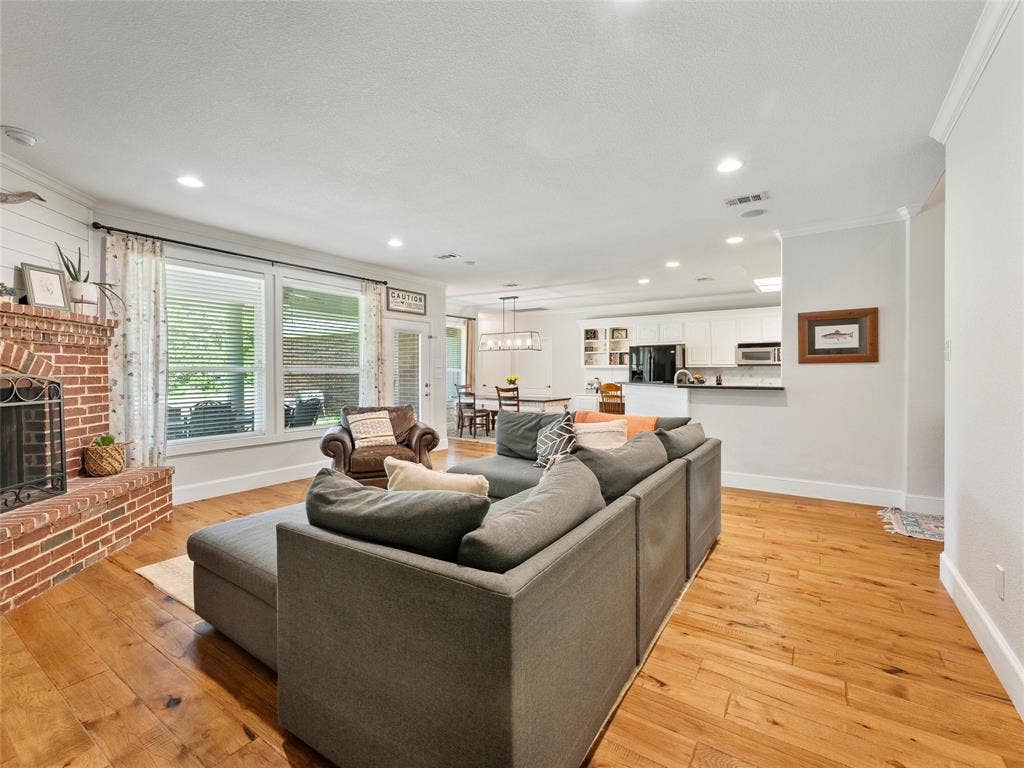 4020 Zachs Court, Midlothian, TX 76065 4020 Zachs Court, Midlothian, TX 76065