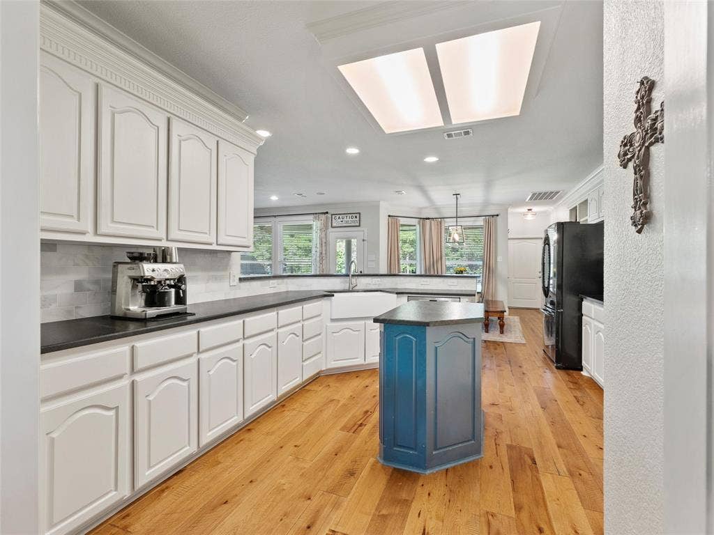 4020 Zachs Court, Midlothian, TX 76065 4020 Zachs Court, Midlothian, TX 76065