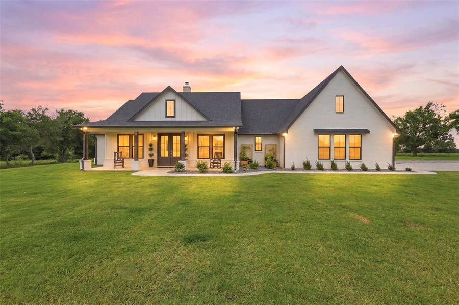 Property photo for 8322 FM 512, Wolfe City, TX