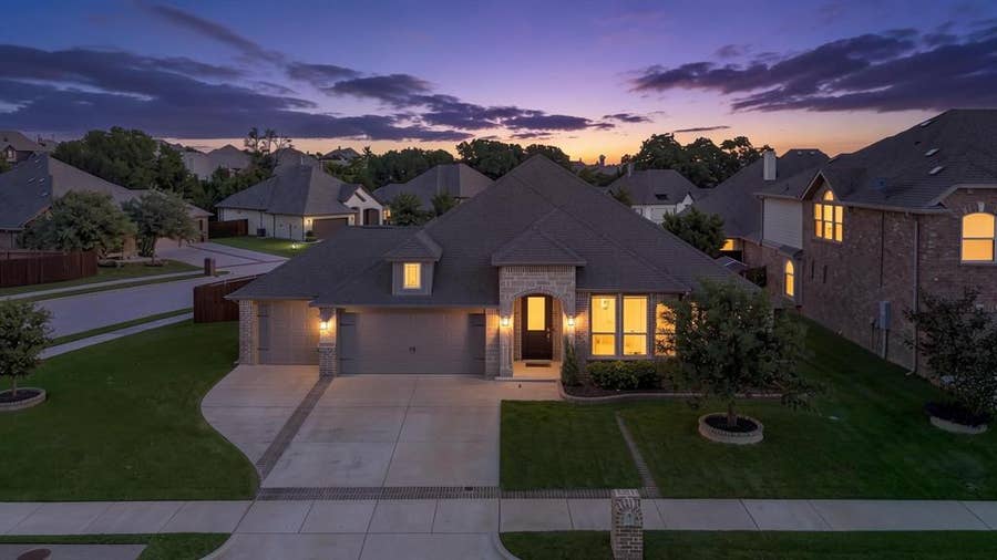Property photo for 225 Rossville Drive, Midlothian, TX