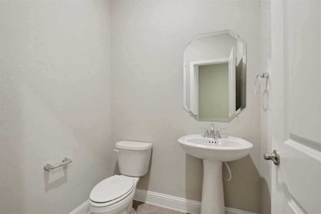 2736 Teton Street, Corinth, TX 76210 Photo is not of the actual home, but is an inspirational photo of builder’s model home and may depict options, furnishings, and/or decorator features that are not included.