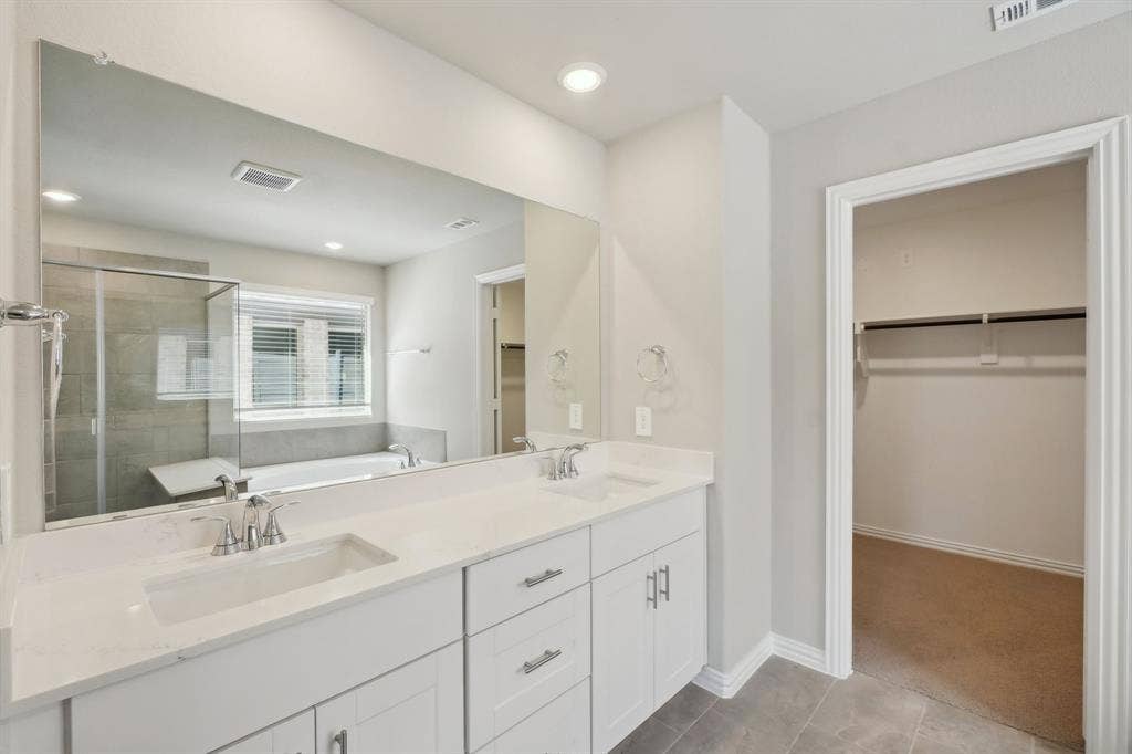 2736 Teton Street, Corinth, TX 76210 Photo is not of the actual home, but is an inspirational photo of builder’s model home and may depict options, furnishings, and/or decorator features that are not included.