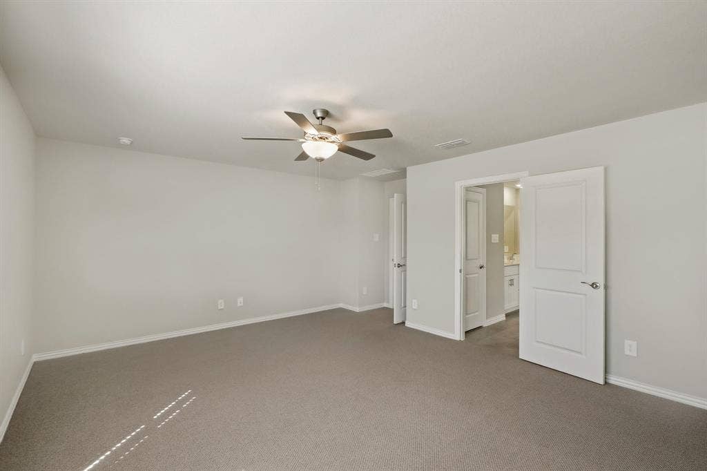 2736 Teton Street, Corinth, TX 76210 Photo is not of the actual home, but is an inspirational photo of builder’s model home and may depict options, furnishings, and/or decorator features that are not included.