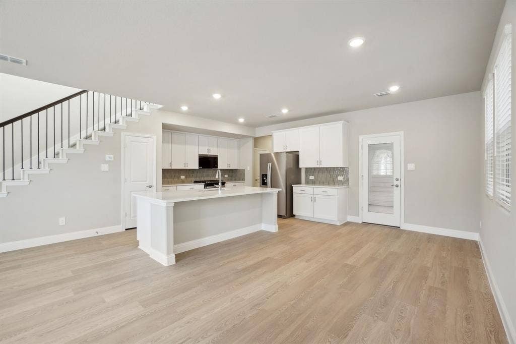 2736 Teton Street, Corinth, TX 76210 Photo is not of the actual home, but is an inspirational photo of builder’s model home and may depict options, furnishings, and/or decorator features that are not included.