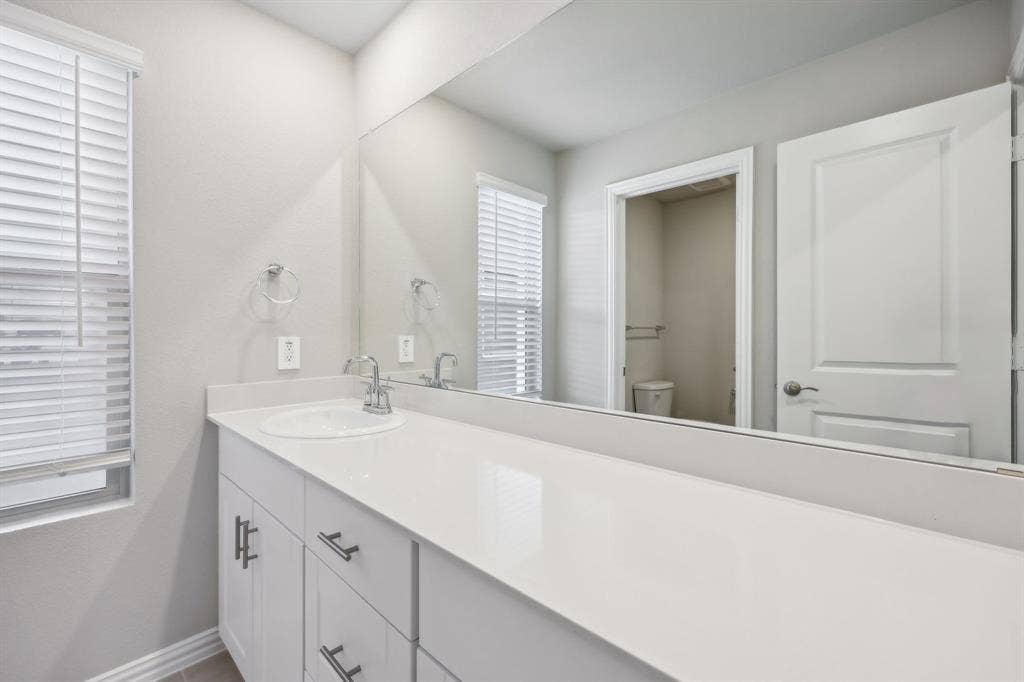 2732 Teton Street, Corinth, TX 76210 Photo is not of the actual home, but is an inspirational photo of builder’s model home and may depict options, furnishings, and/or decorator features that are not included.