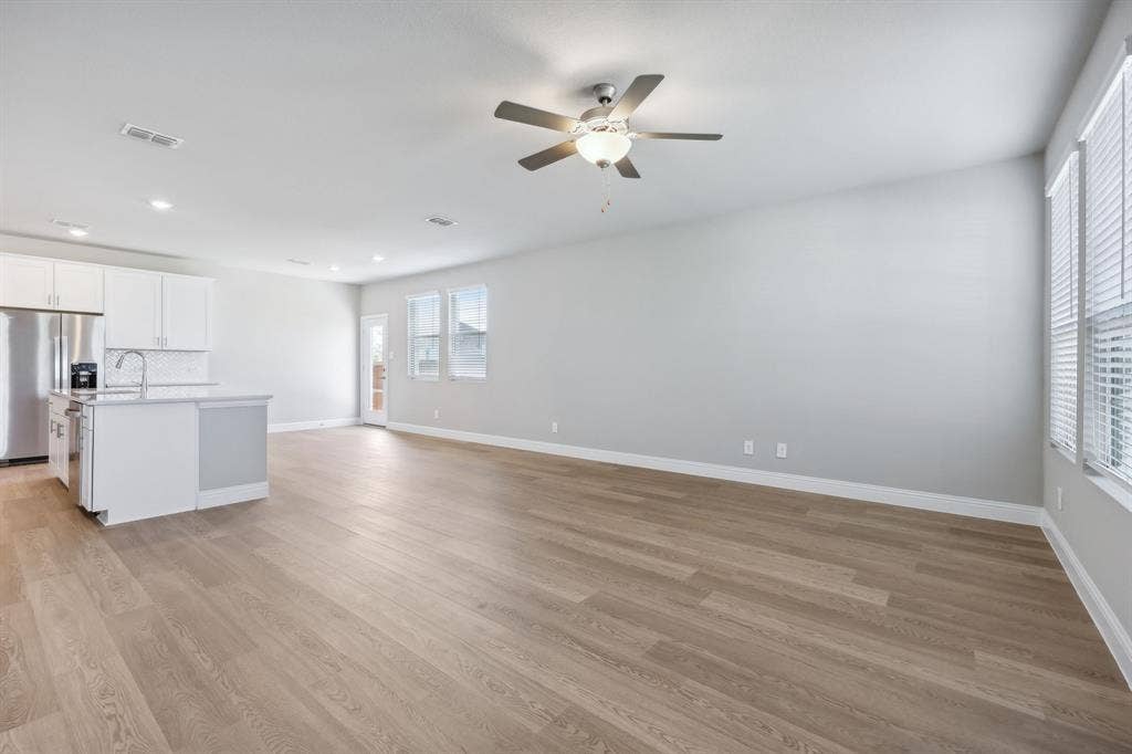 2732 Teton Street, Corinth, TX 76210 Photo is not of the actual home, but is an inspirational photo of builder’s model home and may depict options, furnishings, and/or decorator features that are not included.