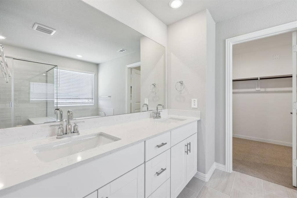 2732 Teton Street, Corinth, TX 76210 Photo is not of the actual home, but is an inspirational photo of builder’s model home and may depict options, furnishings, and/or decorator features that are not included.
