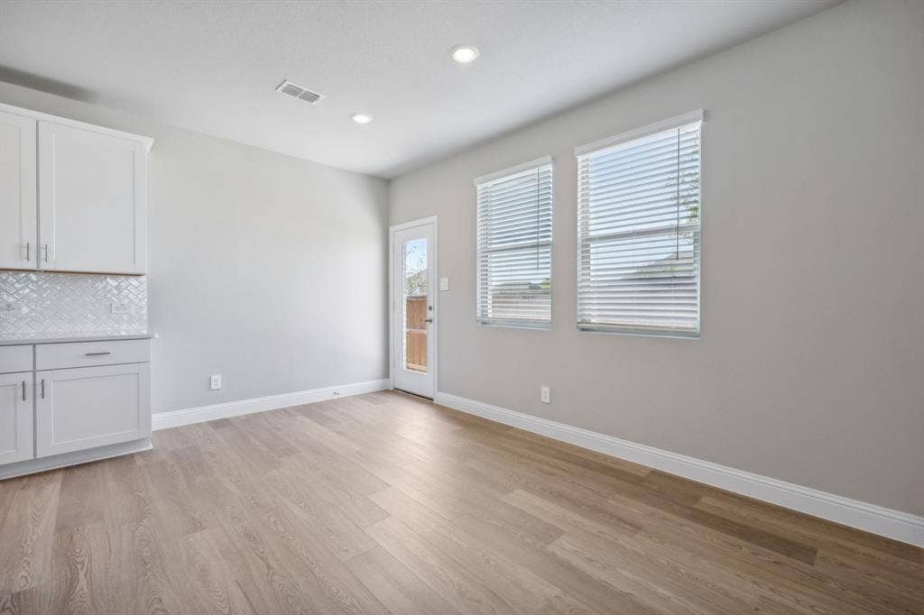 2732 Teton Street, Corinth, TX 76210 Photo is not of the actual home, but is an inspirational photo of builder’s model home and may depict options, furnishings, and/or decorator features that are not included.