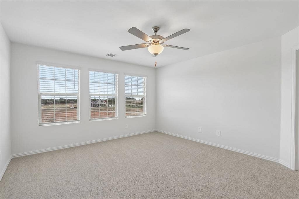 2724 Teton Street, Corinth, TX 76210 Photo is not of the actual home, but is an inspirational photo of builder’s model home and may depict options, furnishings, and/or decorator features that are not included.