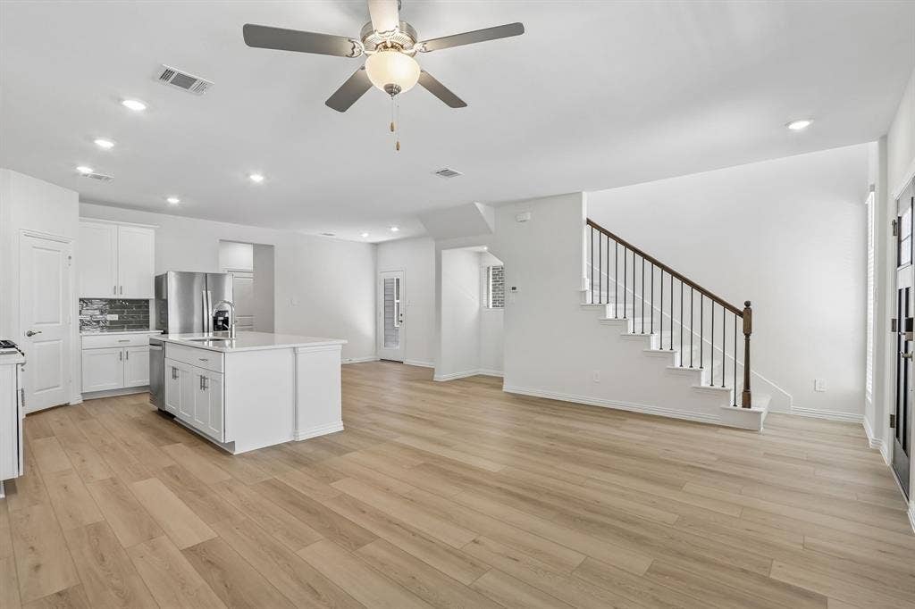 2724 Teton Street, Corinth, TX 76210 Photo is not of the actual home, but is an inspirational photo of builder’s model home and may depict options, furnishings, and/or decorator features that are not included.