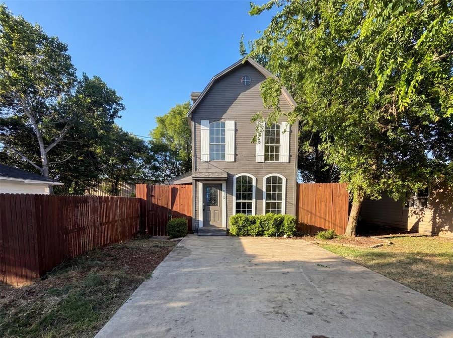 Property photo for 4526 S Horseshoe Trail, The Colony, TX