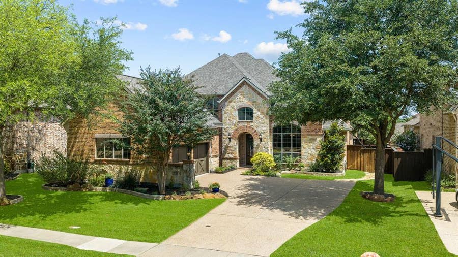 Property photo for 8016 Blue Hole Court, McKinney, TX