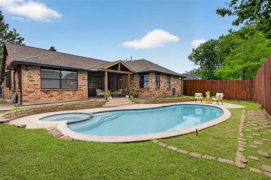 Property photo for 8206 Spinnaker Cove, Rowlett, TX