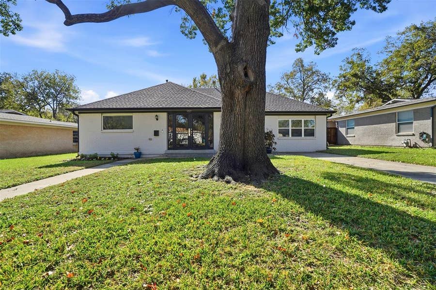 Property photo for 5717 S Wells Circle, Westworth Village, TX