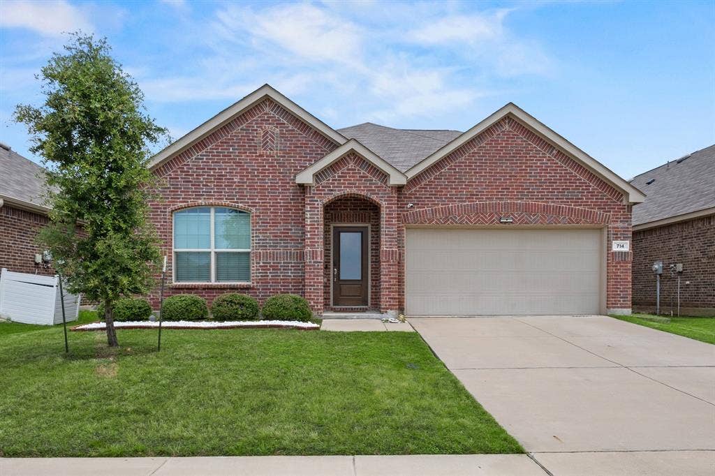 714 Stallings Drive, Princeton, TX 75407 Front house