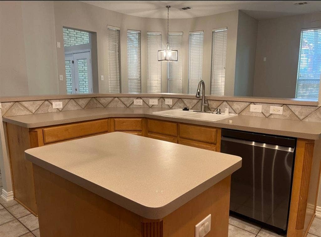 2702 View Meadow, Grapevine, TX 76051 2702 View Meadow, Grapevine, TX 76051