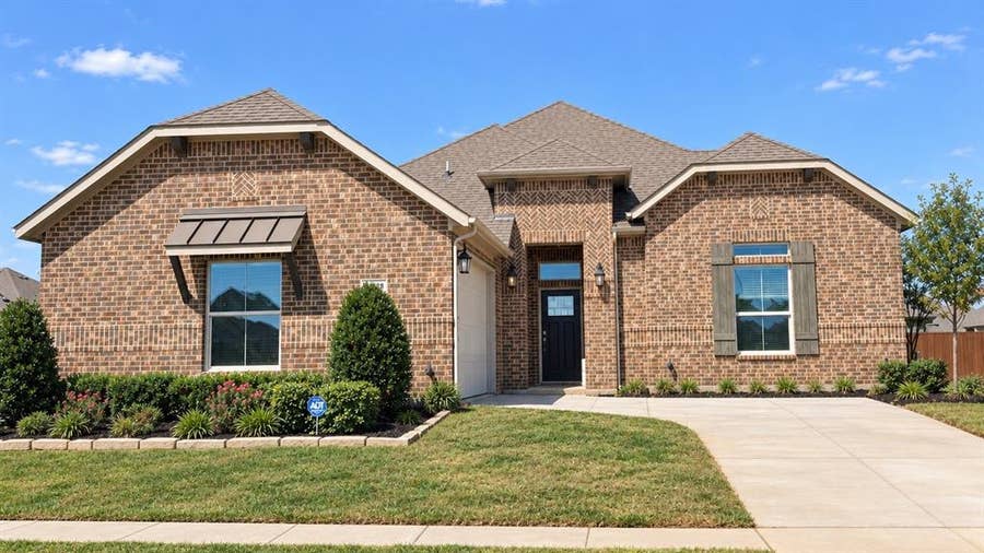 Property photo for 3688 ROLLING MEADOWS Drive, Grand Prairie, TX