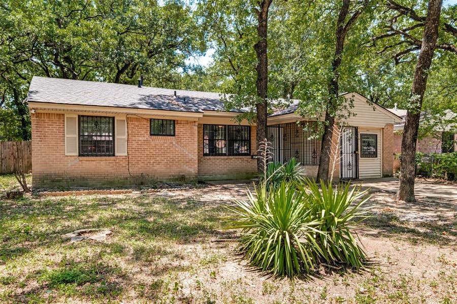 Property photo for 6810 Marla Drive, Dallas, TX