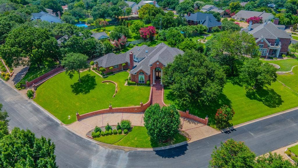 806 Forest Oaks Circle, Woodway, TX 76712 806 Forest Oaks Circle, Woodway, TX 76712
