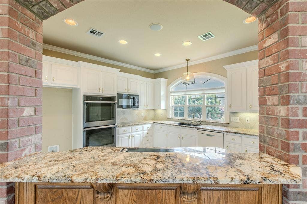 806 Forest Oaks Circle, Woodway, TX 76712 806 Forest Oaks Circle, Woodway, TX 76712