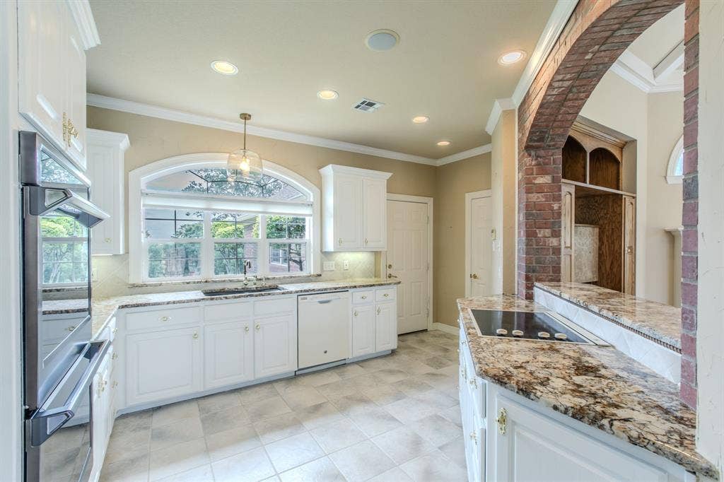 806 Forest Oaks Circle, Woodway, TX 76712 806 Forest Oaks Circle, Woodway, TX 76712