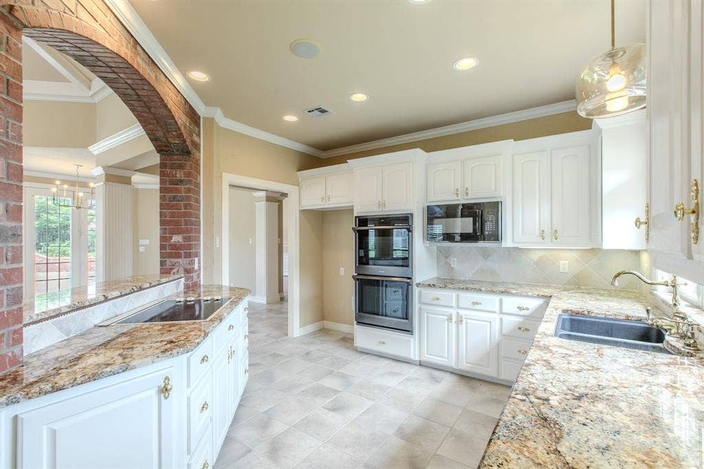 806 Forest Oaks Circle, Woodway, TX 76712 806 Forest Oaks Circle, Woodway, TX 76712