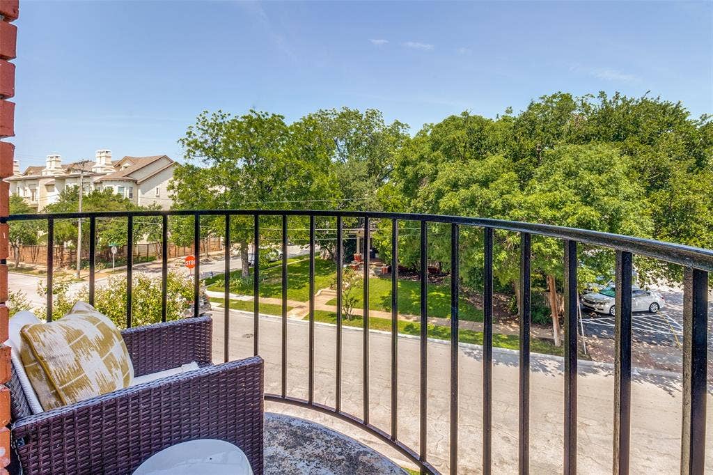 4034 Rawlins Street, #208, Dallas, TX 75219