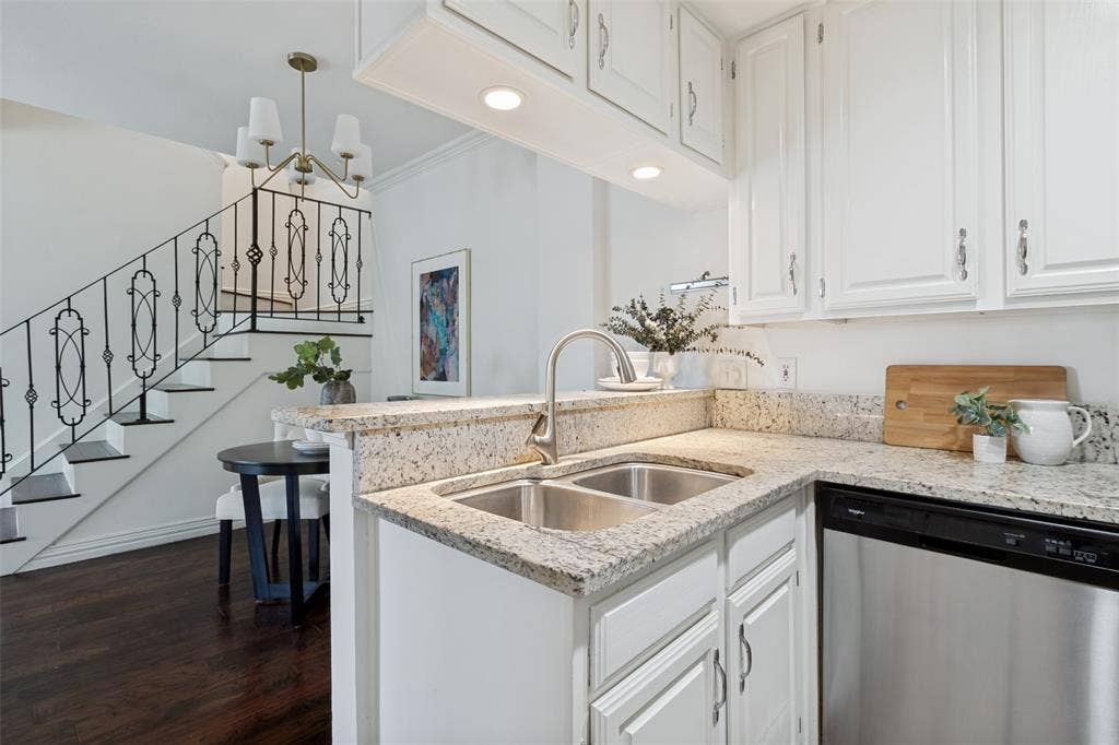 4034 Rawlins Street, #208, Dallas, TX 75219
