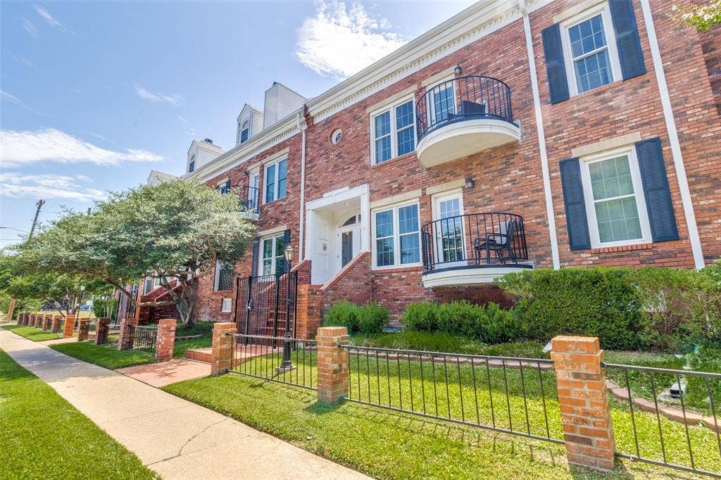4034 Rawlins Street, #208, Dallas, TX 75219