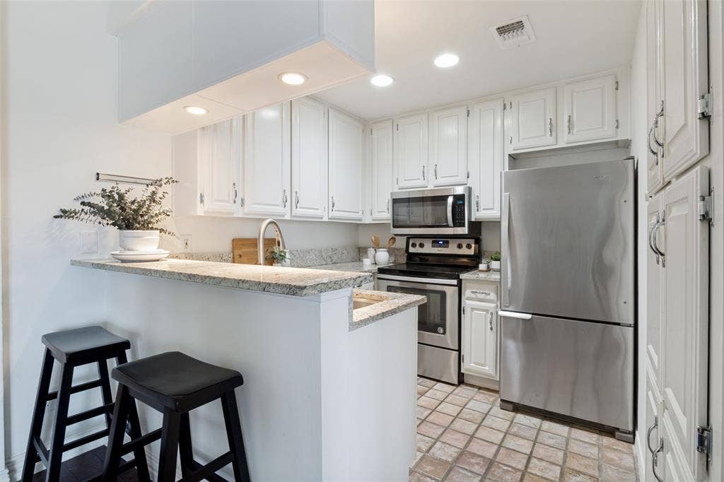 4034 Rawlins Street, #208, Dallas, TX 75219
