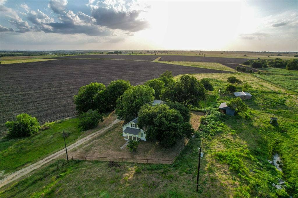 14940 Cathy Creek Road, Holland, TX 76534 14940 Cathy Creek Road, Holland, TX 76534