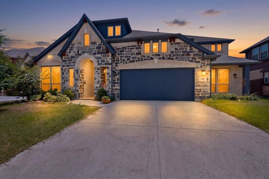 Property photo for 2905 Emerald Trace Drive, Denton, TX