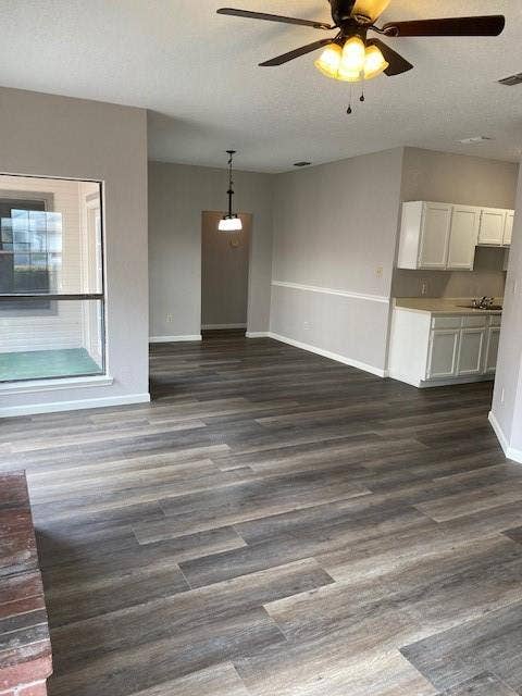 805 Melville Drive, Arlington, TX 76015 805 Melville Drive, Arlington, TX 76015