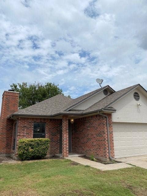 805 Melville Drive, Arlington, TX 76015 805 Melville Drive, Arlington, TX 76015