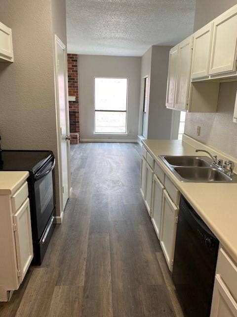 805 Melville Drive, Arlington, TX 76015 805 Melville Drive, Arlington, TX 76015