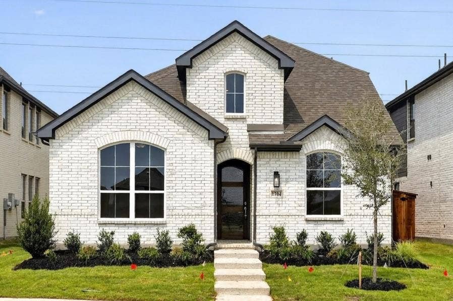 Property photo for 1704 Truro Lane, Fort Worth, TX