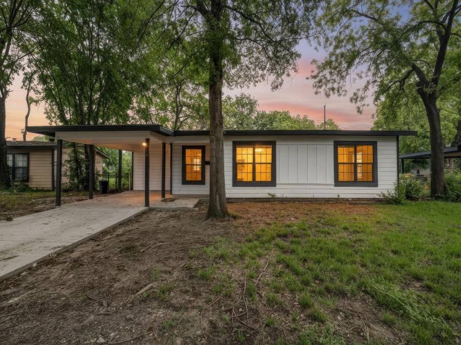 Property photo for 616 Leyenda Drive, Mesquite, TX