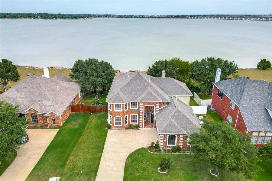Property photo for 4115 Abingdon Drive, Garland, TX