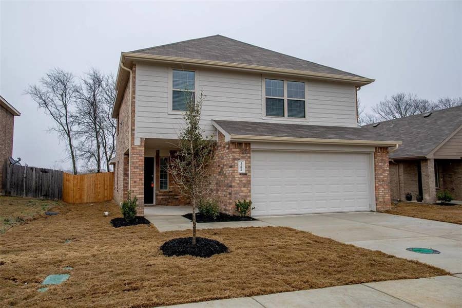 Property photo for 3206 Robin Road, Ennis, TX