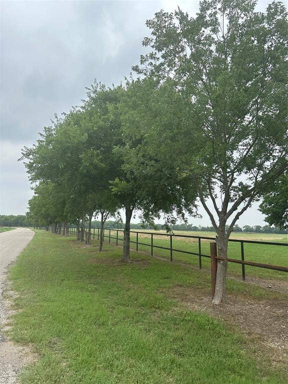4611 Stout Road, Midlothian, TX 76065