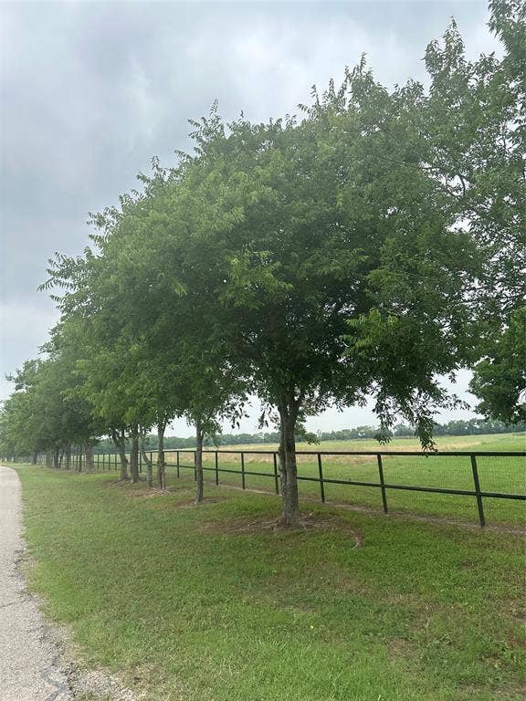 4611 Stout Road, Midlothian, TX 76065