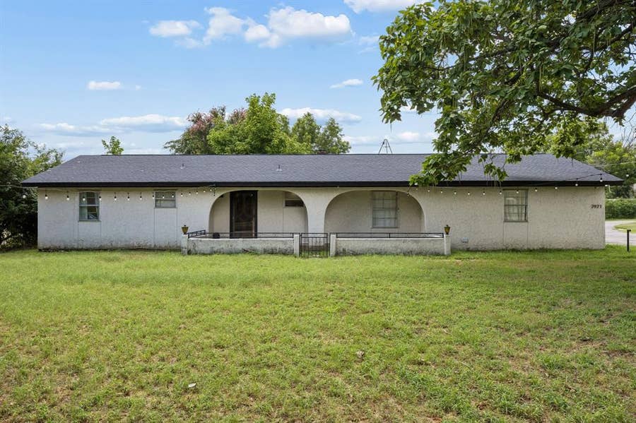 Property photo for 7971 Peden Road, Azle, TX
