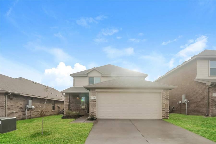 Property photo for 1407 Matthew Drive, Ennis, TX