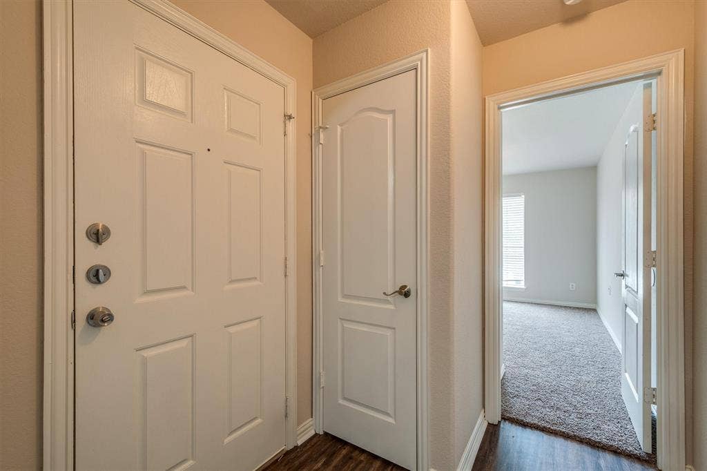 121 Cliff Heights Circle, Dallas, TX 75241 121 Cliff Heights Circle, Dallas, TX 75241