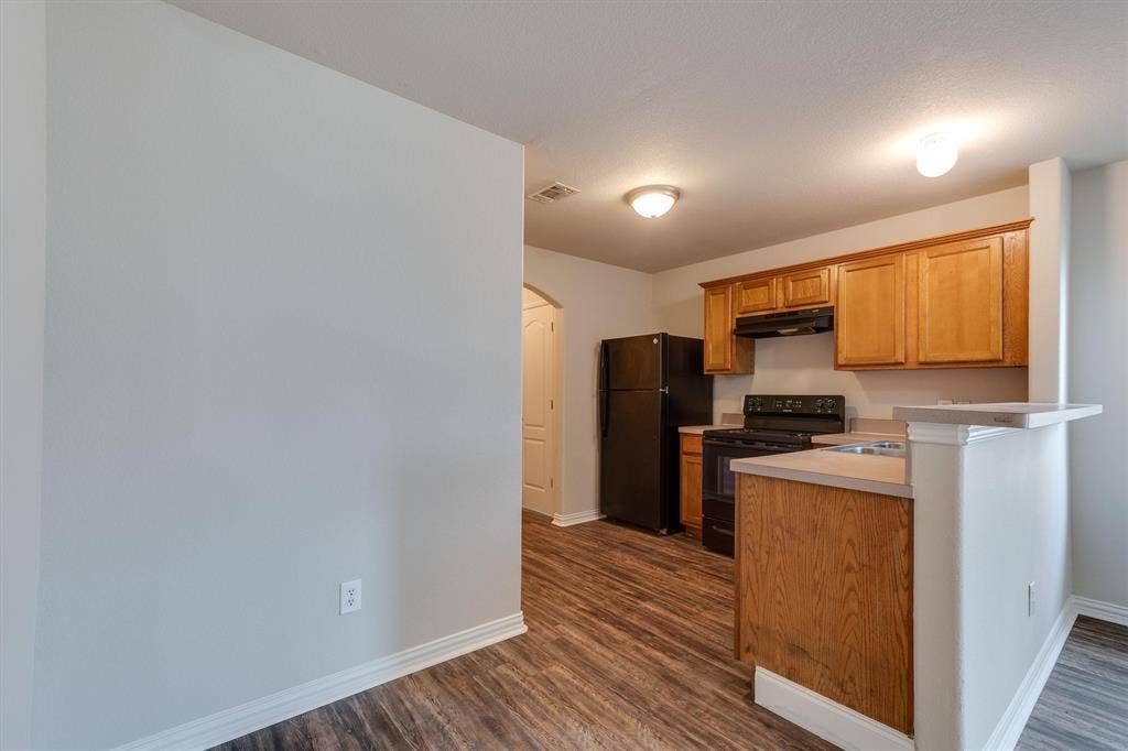 121 Cliff Heights Circle, Dallas, TX 75241 121 Cliff Heights Circle, Dallas, TX 75241