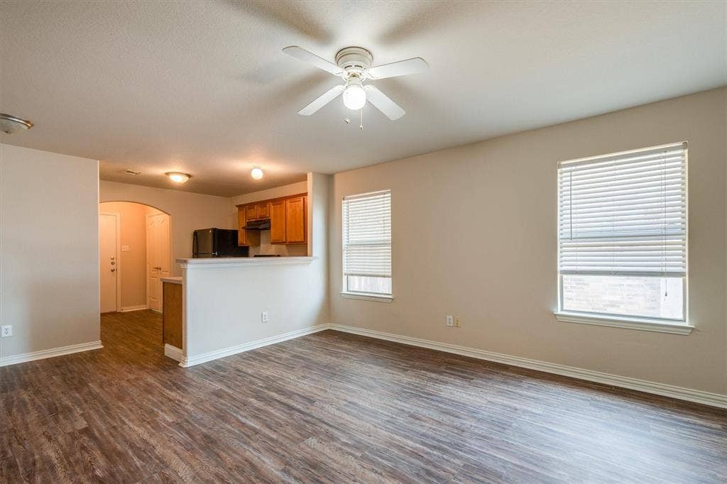 121 Cliff Heights Circle, Dallas, TX 75241 121 Cliff Heights Circle, Dallas, TX 75241